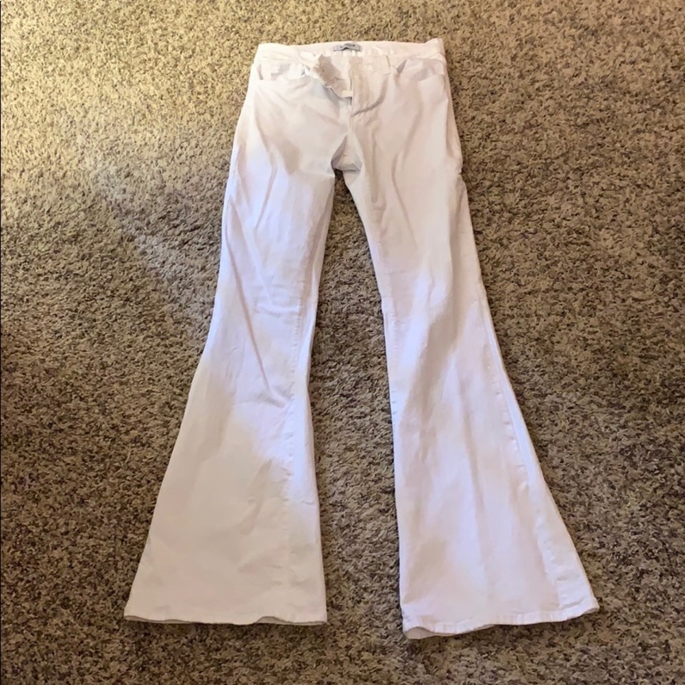White flare denim pants - so cute!!!!